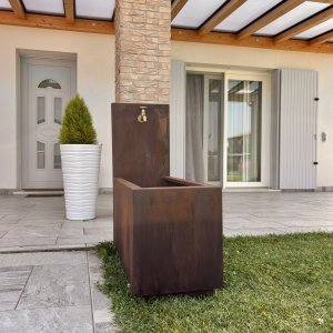 Fontana in acciao CORTEN con vasca lunga
