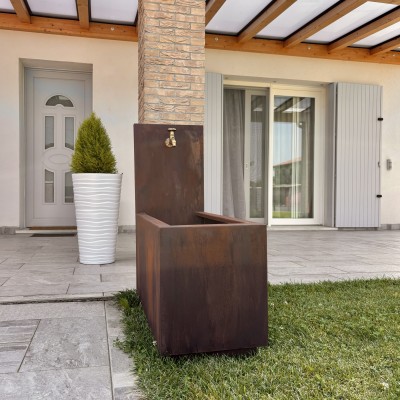 Fontana in acciao CORTEN con vasca lunga